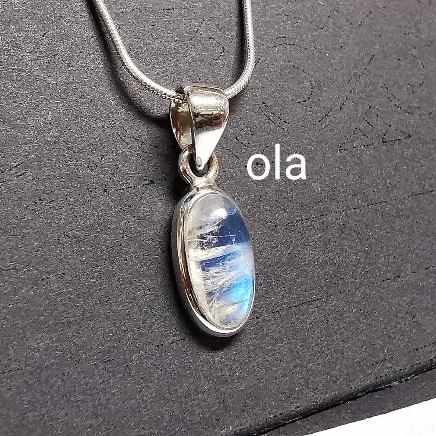 Silber Anhänger mit Mondstein