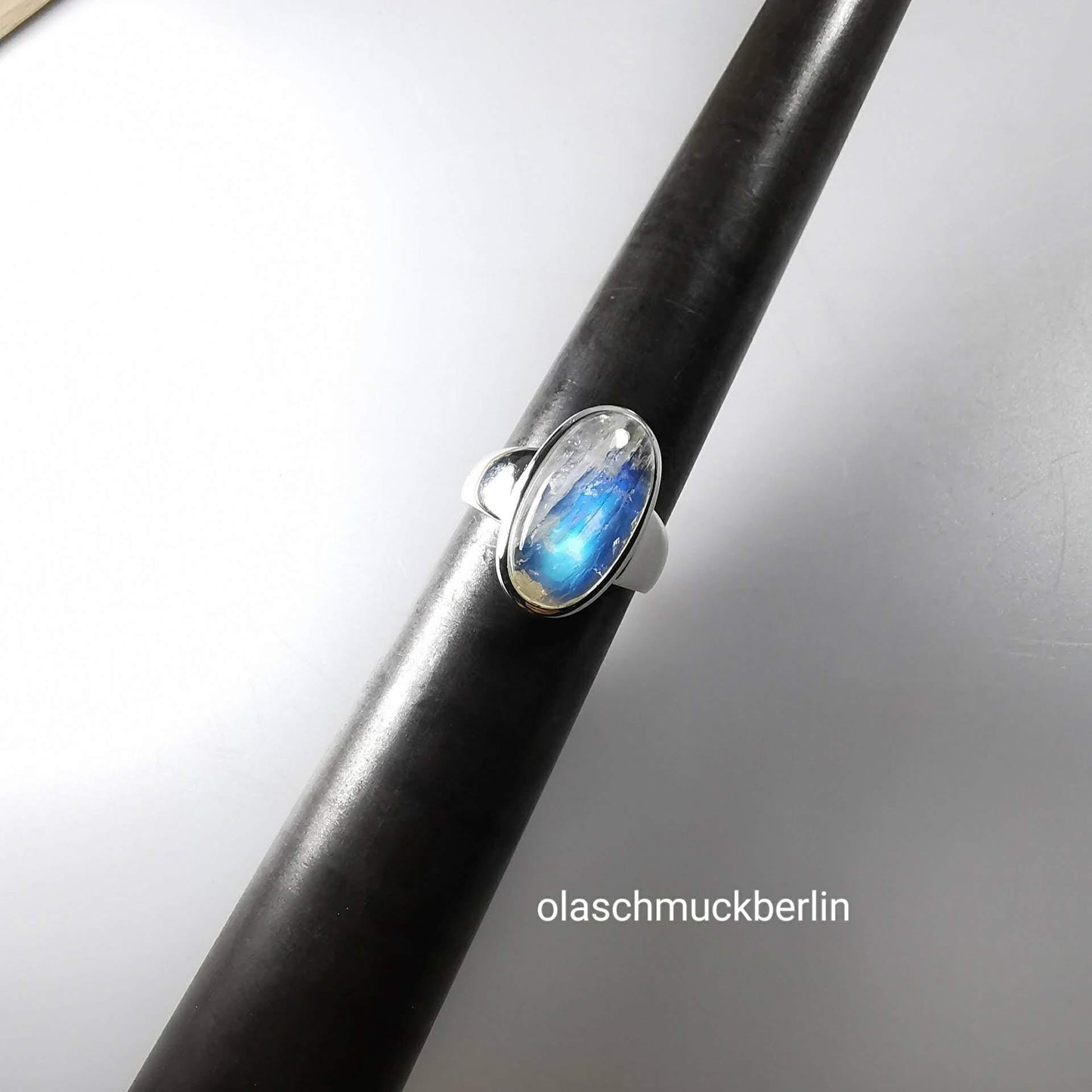 Silber Ring mit Mondstein