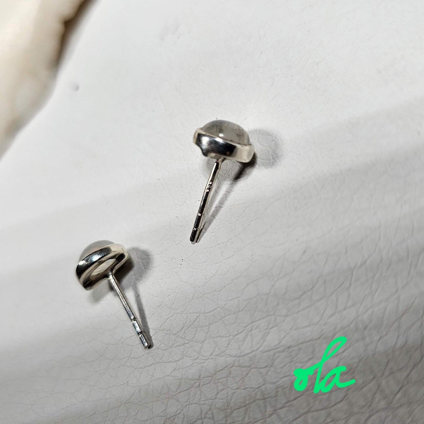 Silberohrstecker mit Mondstein