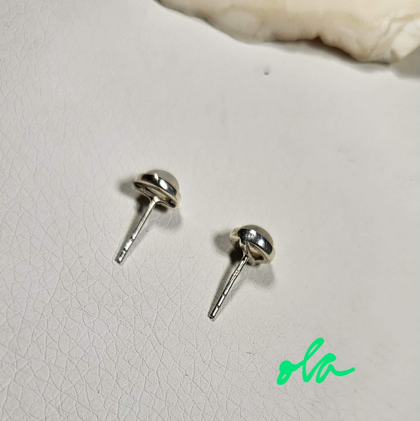 Silberohrstecker mit Mondstein