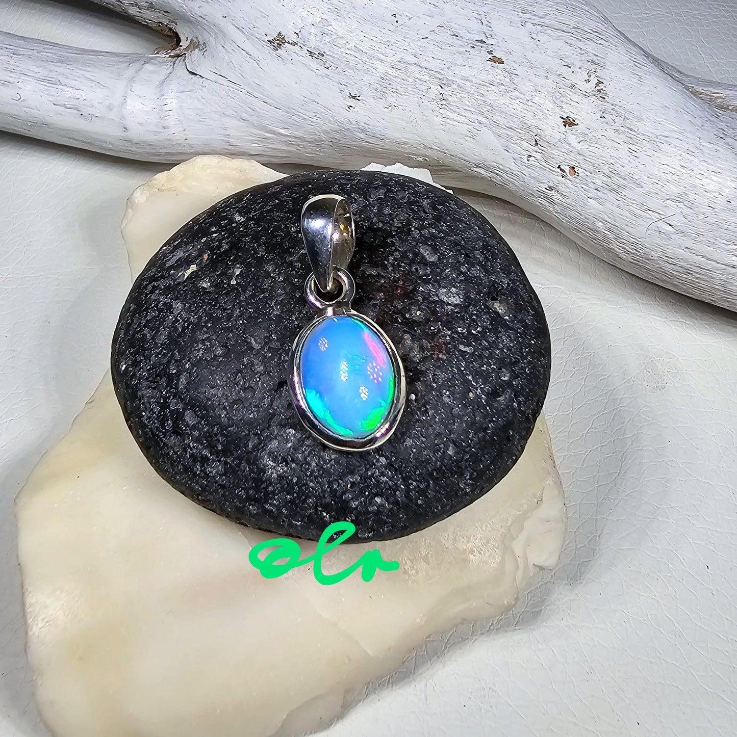 Silber Anhänger mit Opal