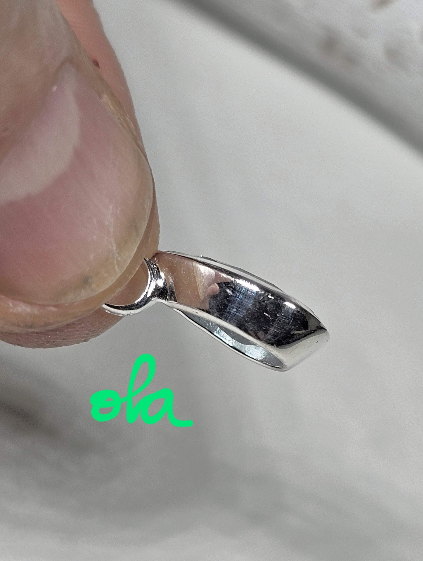 Handgefertigter Silberanhänger mit Topaz