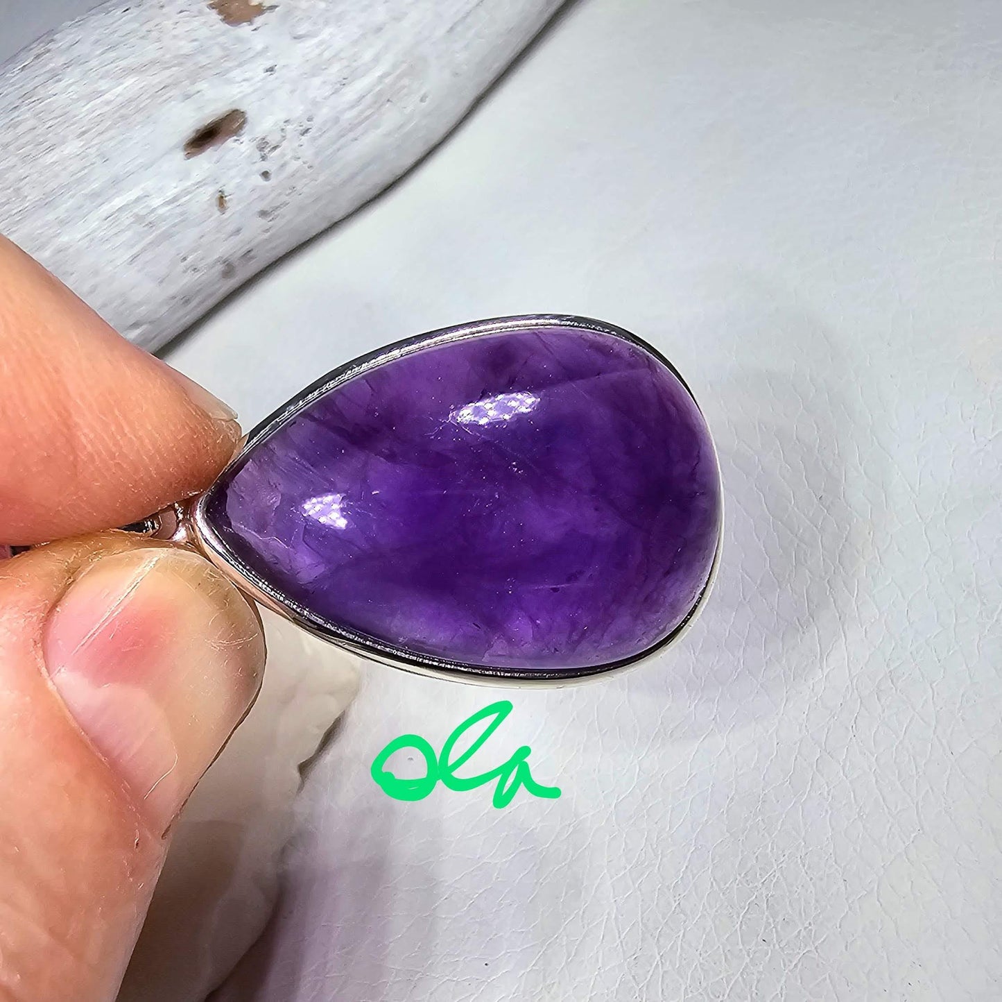 Handgefertigter Silberanhänger mit Amethyst