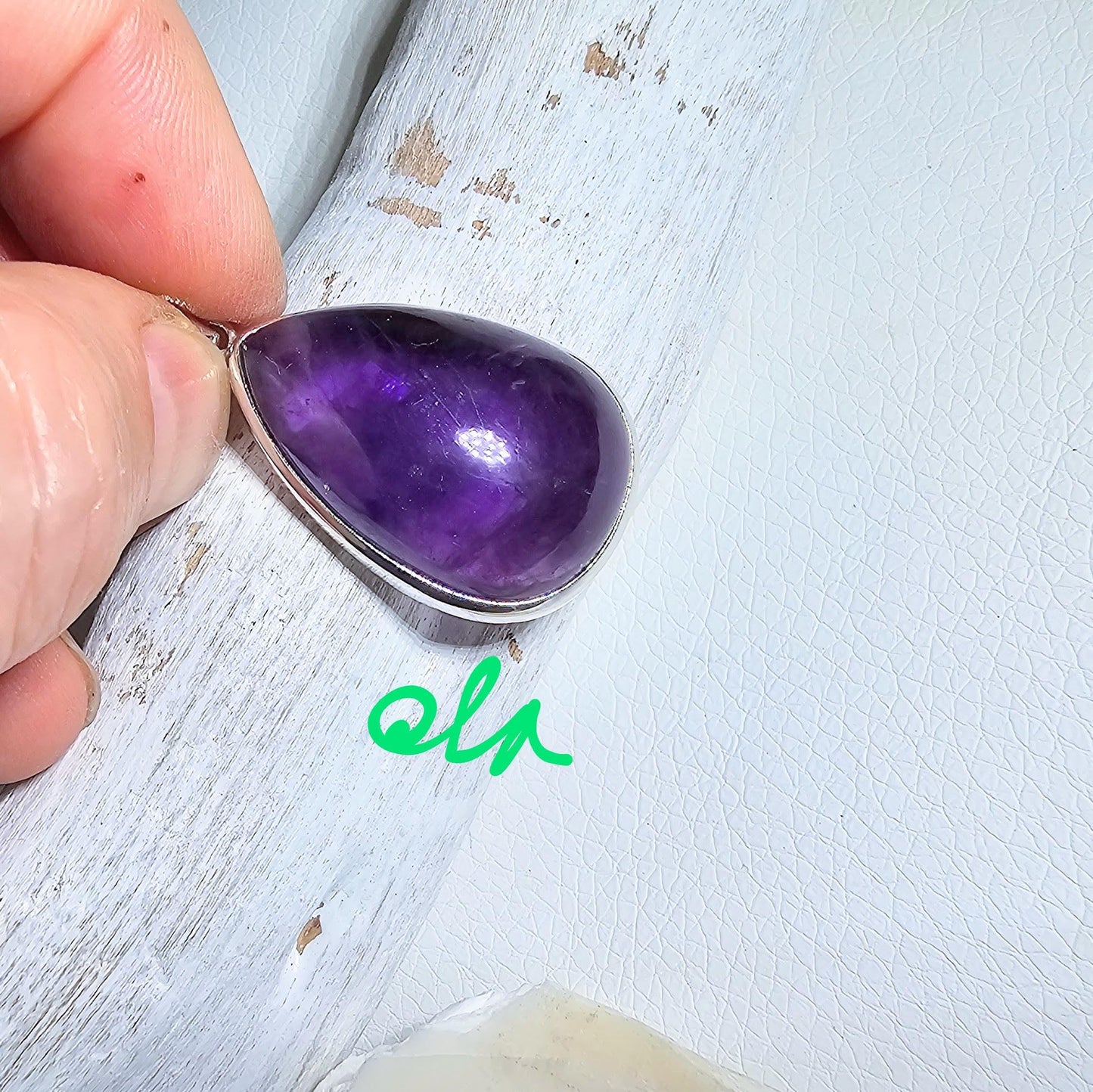 Handgefertigter Silberanhänger mit Amethyst