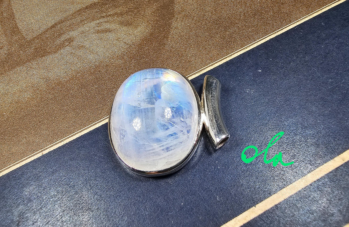 Silber Anhänger mit Mondstein