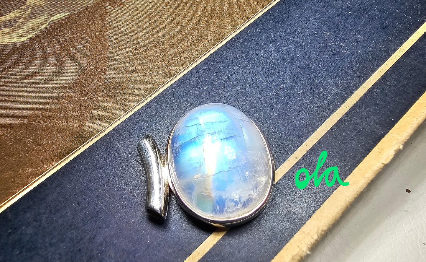 Silber Anhänger mit Mondstein