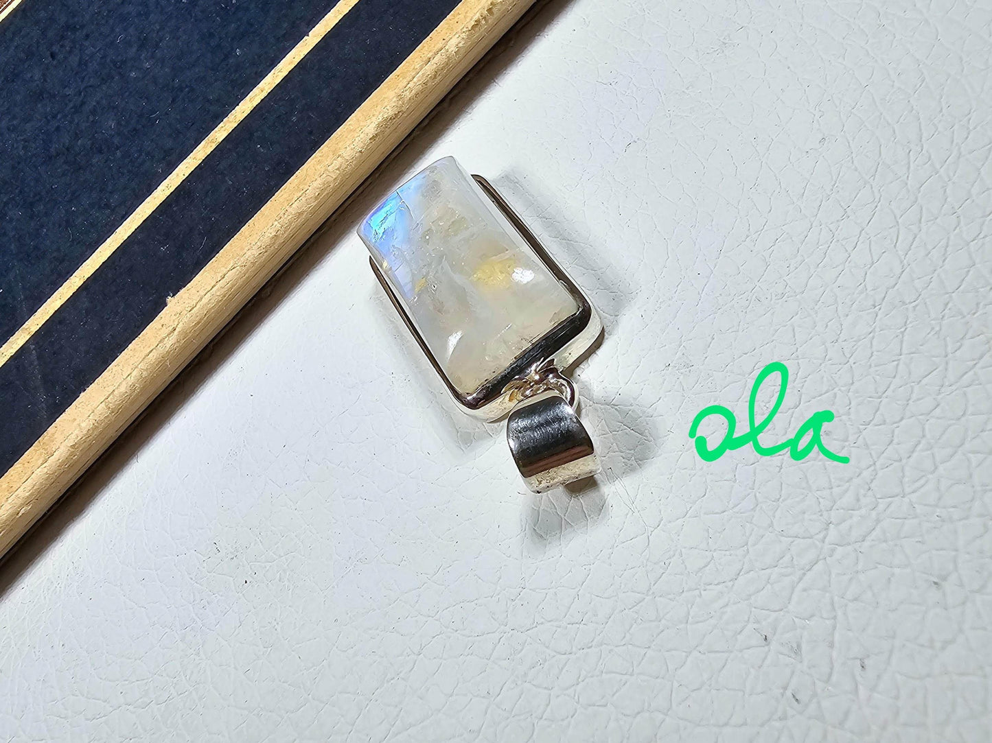 Silber Anhänger mit Mondstein
