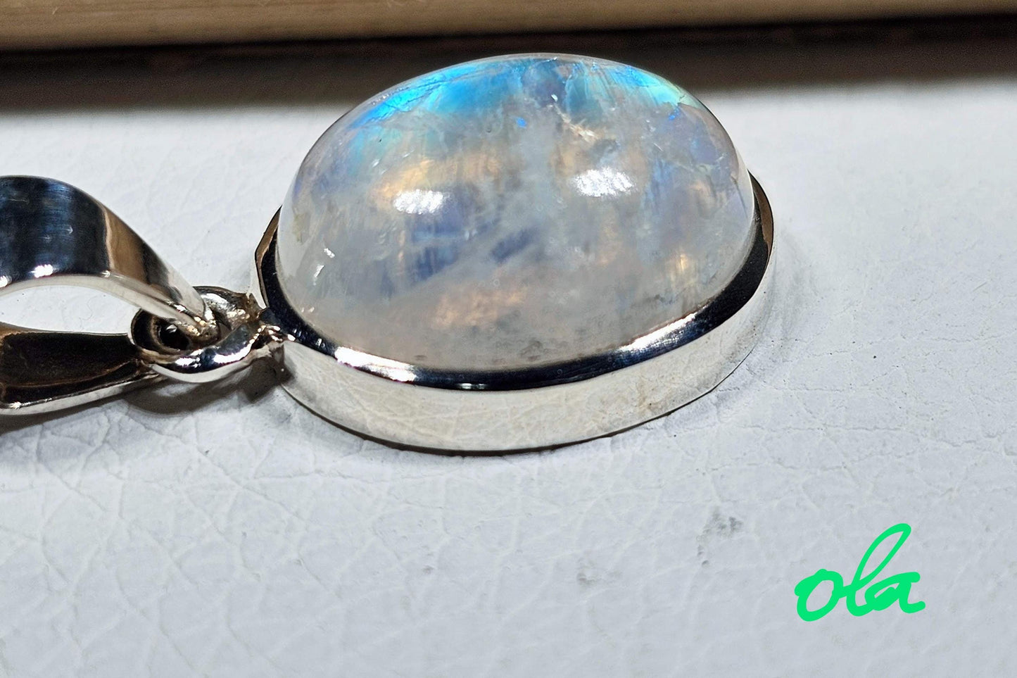 Silber Anhänger mit Mondstein