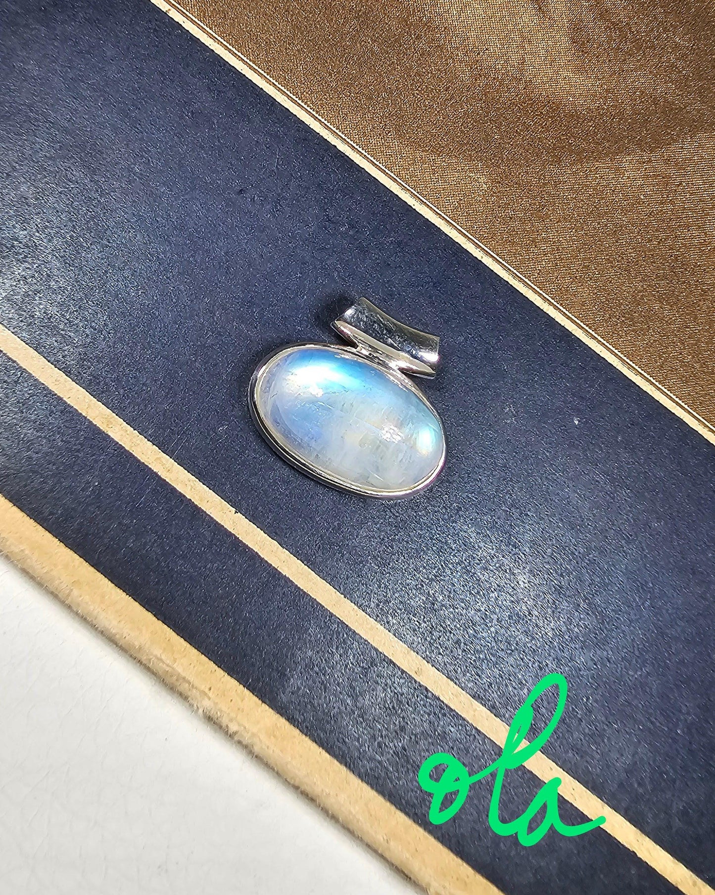 Silber Anhänger mit Mondstein