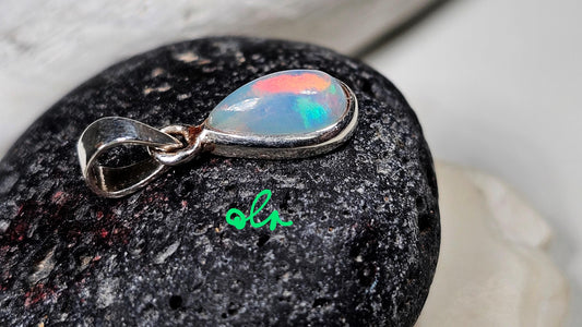 Silber Anhänger mit Opal