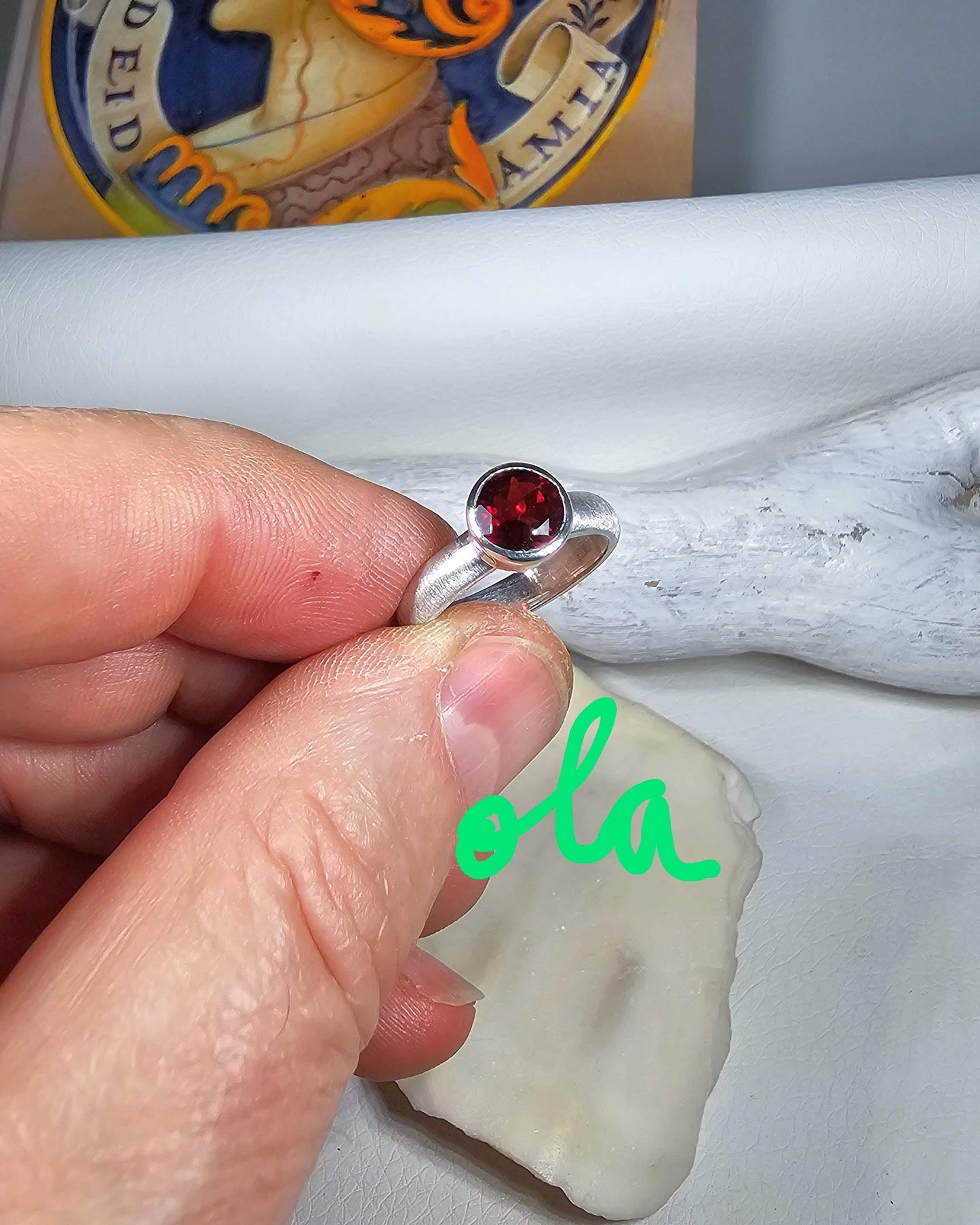 Ring mit Granat