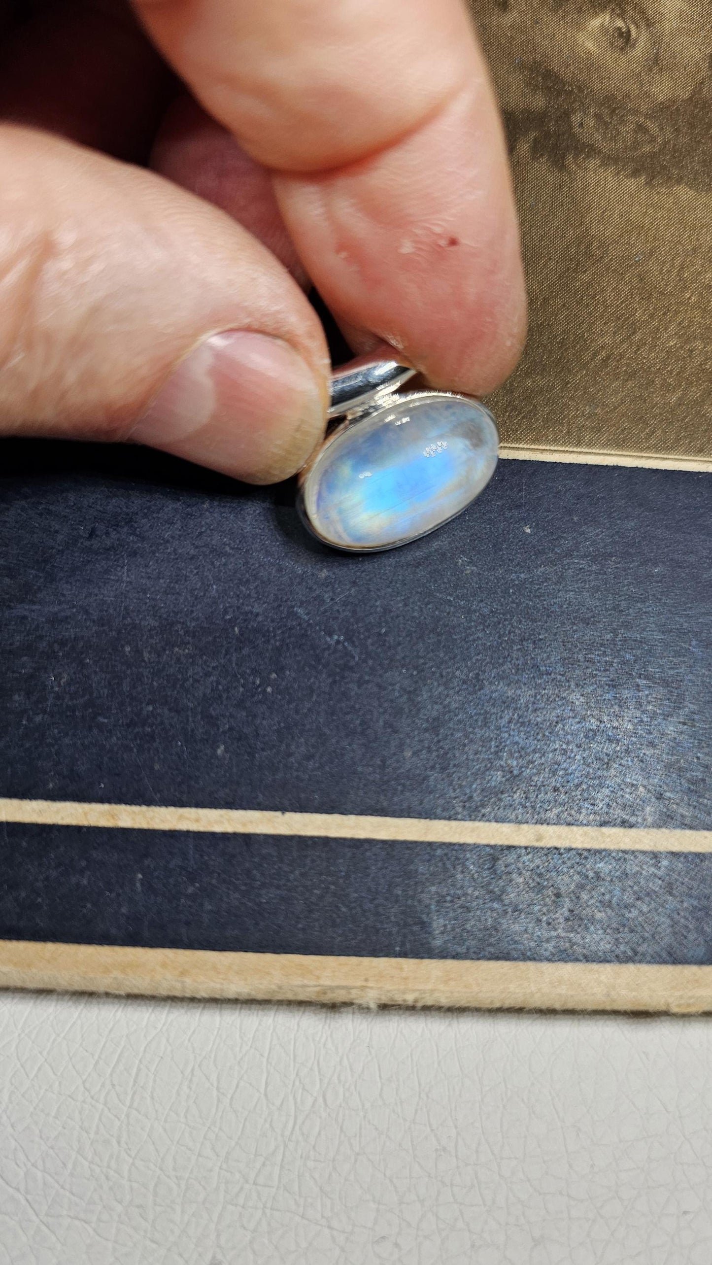Silber Anhänger mit Mondstein