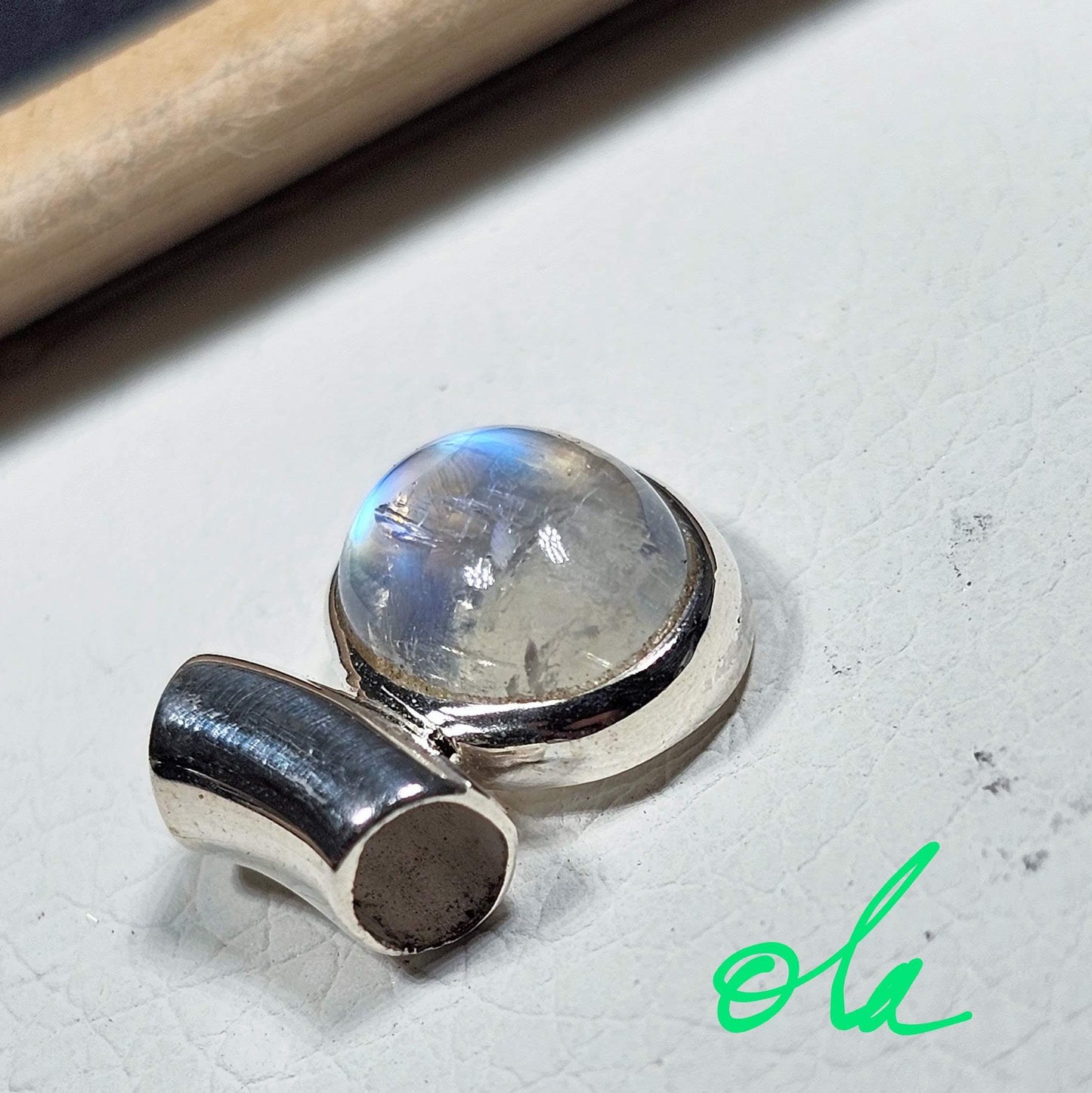 Silber Anhänger mit Mondstein