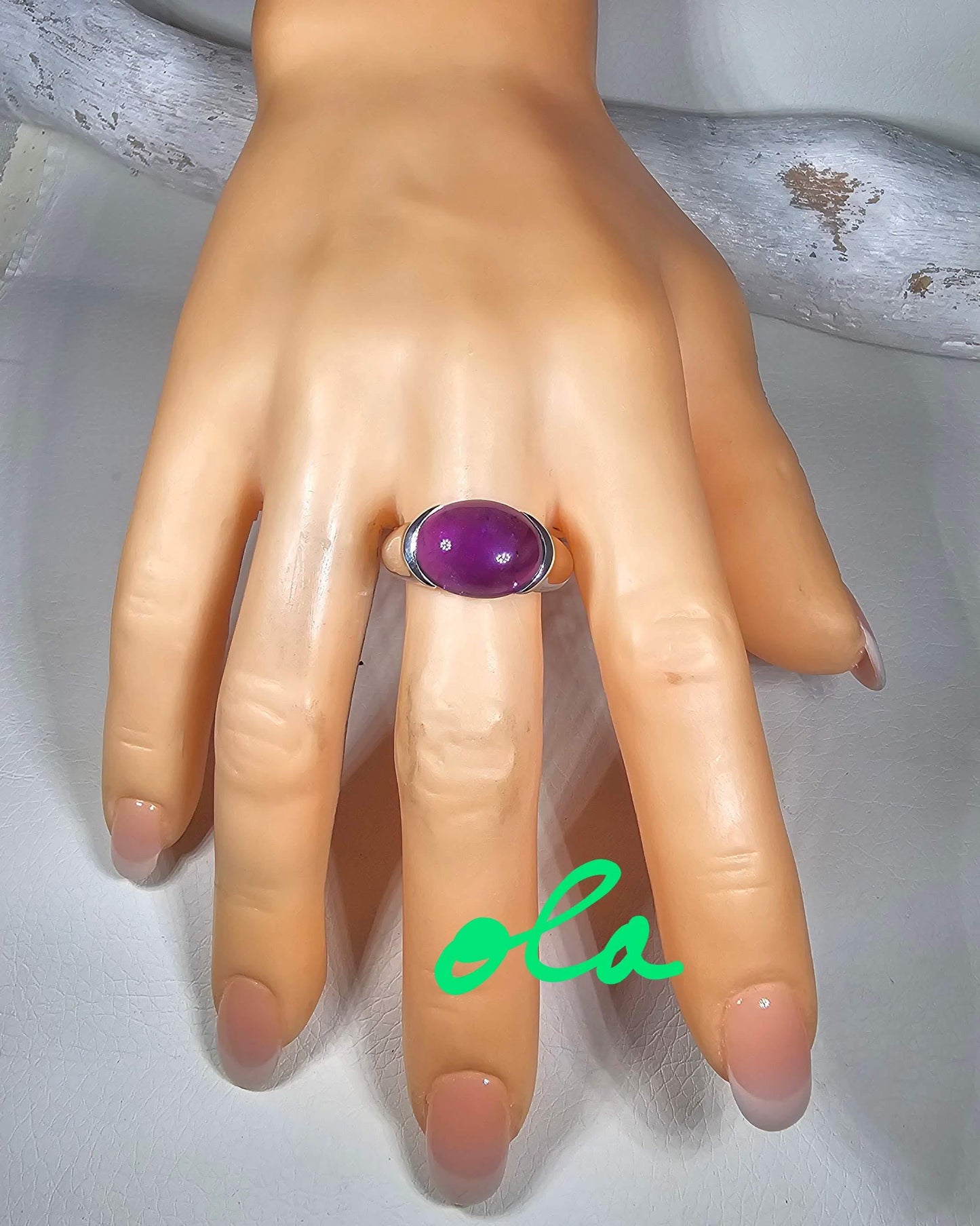 Handgefertigter Silberring mit Amethyst