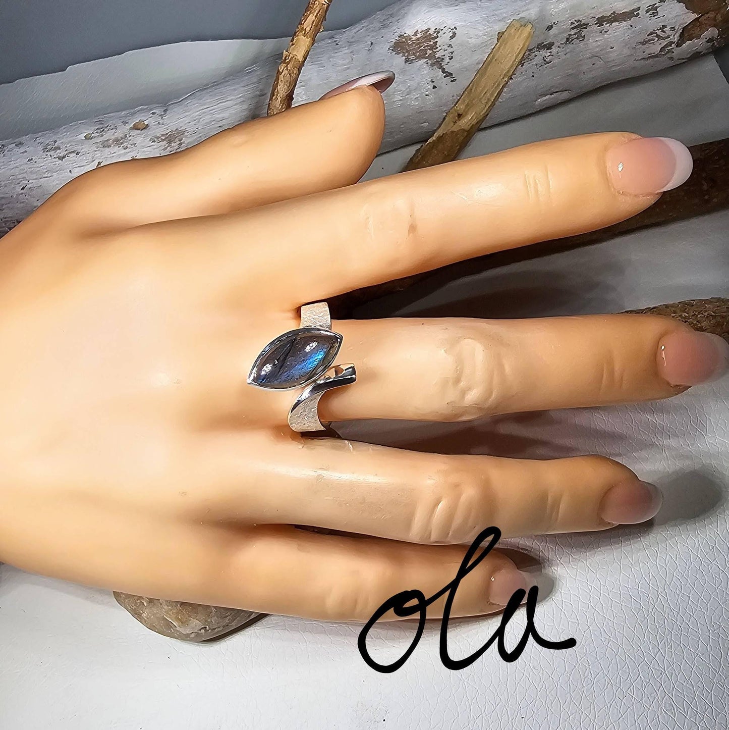 Labradorit-Ring in 925 Silber gefasst