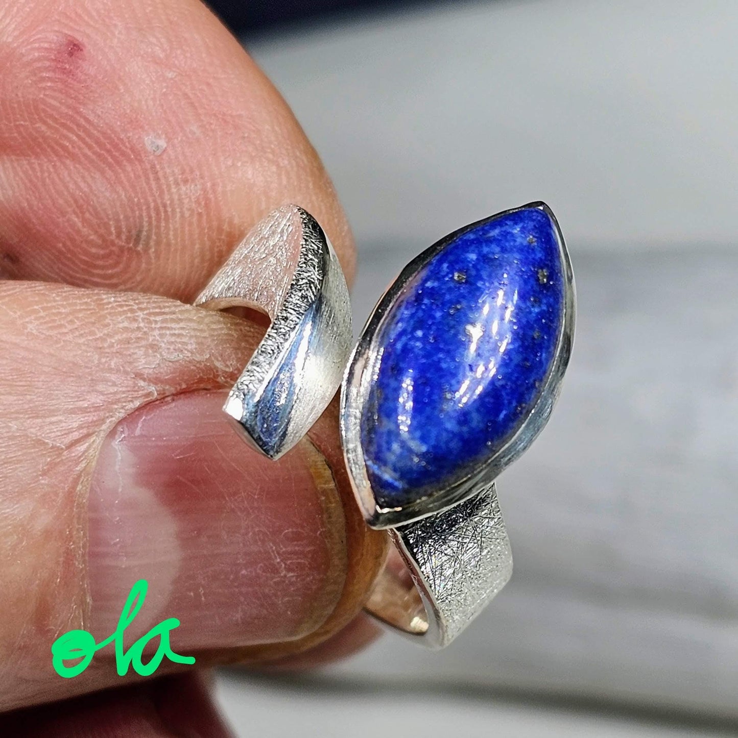 Silberring mit Lapislazuli