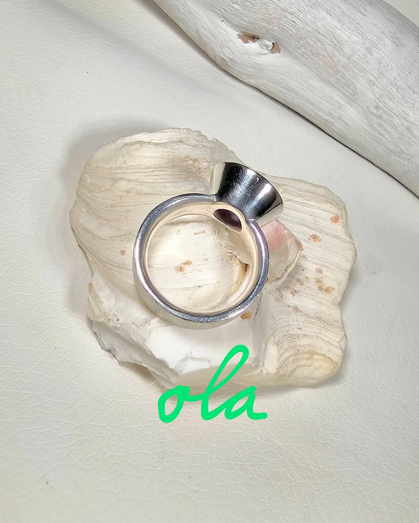 Handgefertigter Silberring mit Amethyst