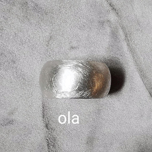 Massiver Ring aus 925 Silber, sehr schwer, mattiert