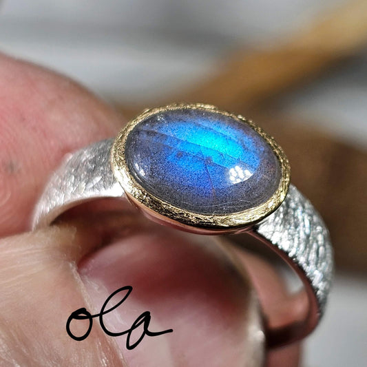 Labradorit-Ring in 925 Silber gefasst
