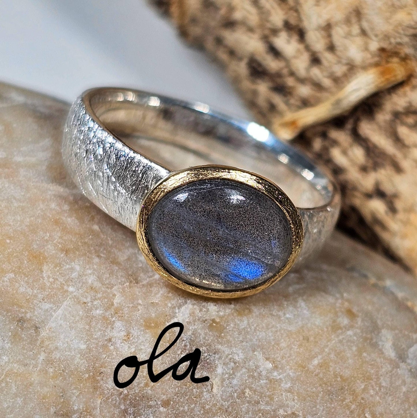Labradorit-Ring in 925 Silber gefasst