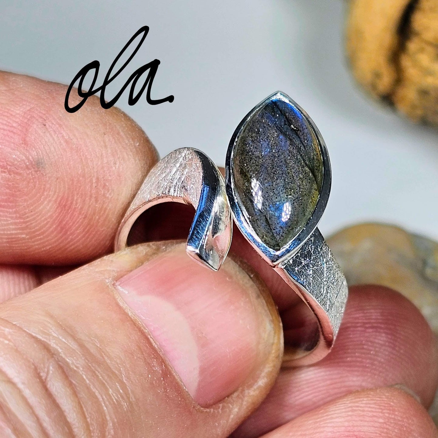 Labradorit-Ring in 925 Silber gefasst