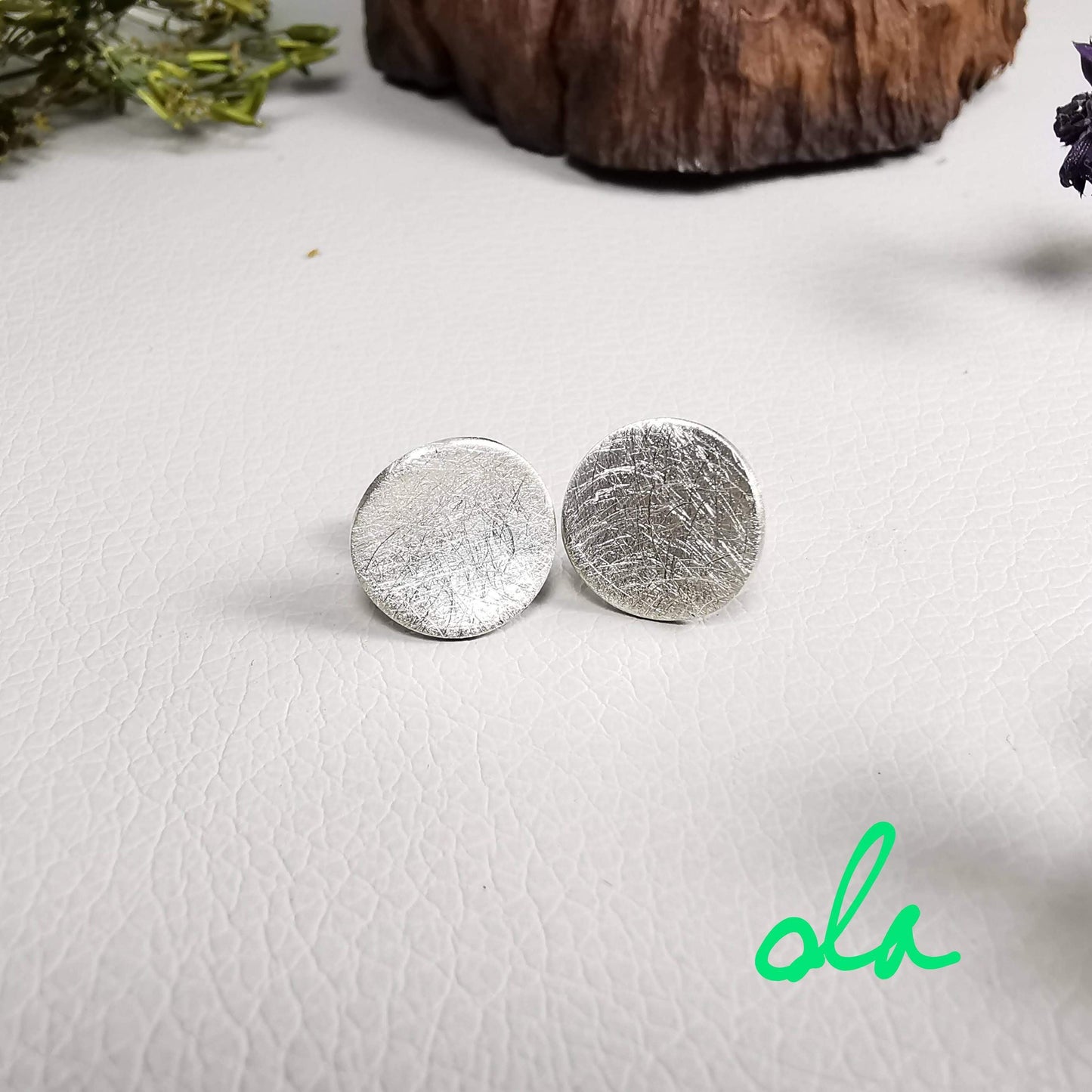 Ohrstecker aus 925 Silber rund matt