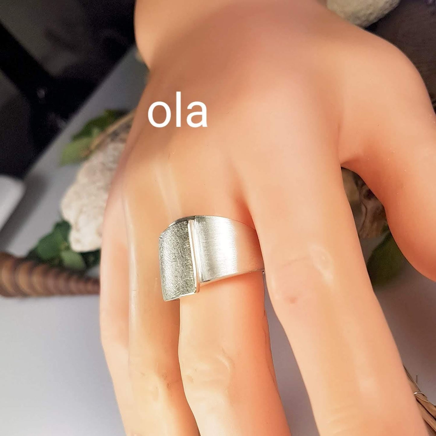 Ring aus 925 Silber mattiert ,massiv