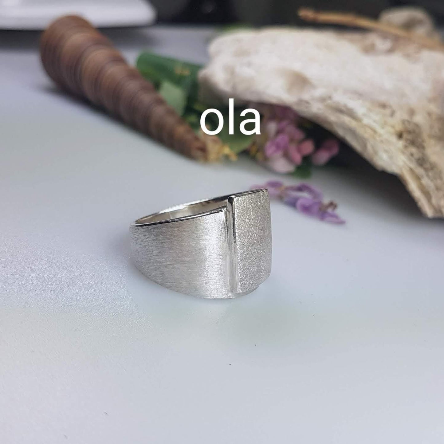 Ring aus 925 Silber mattiert ,massiv