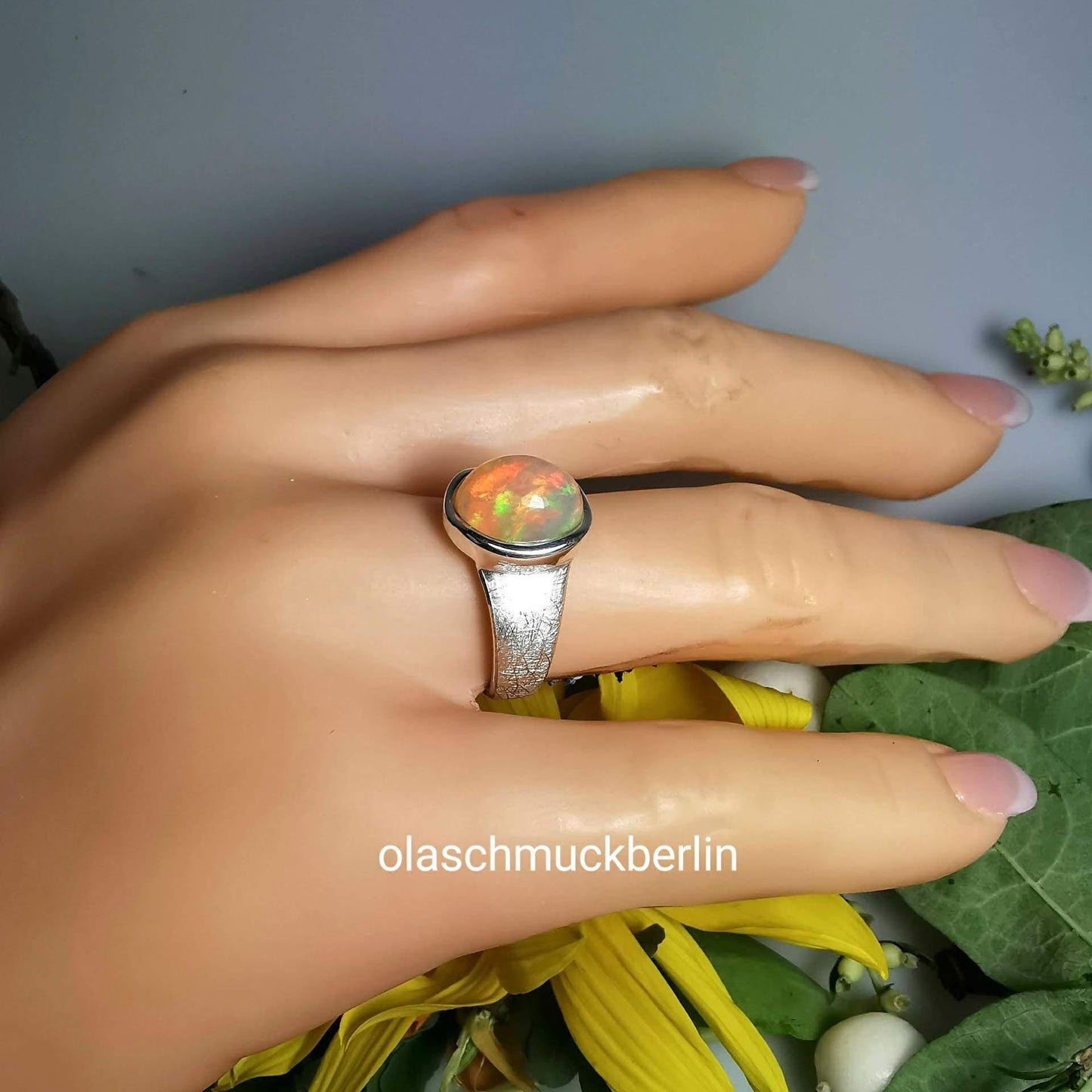 Opal Ring in 925 Silber gefasst