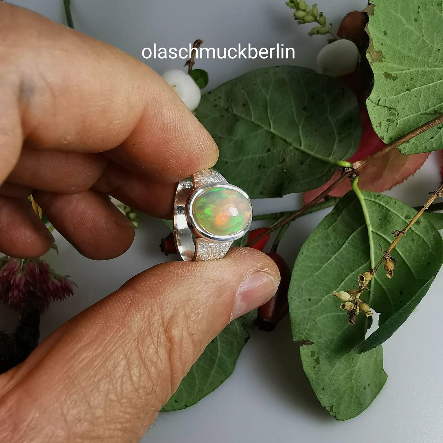 Opal Ring in 925 Silber gefasst