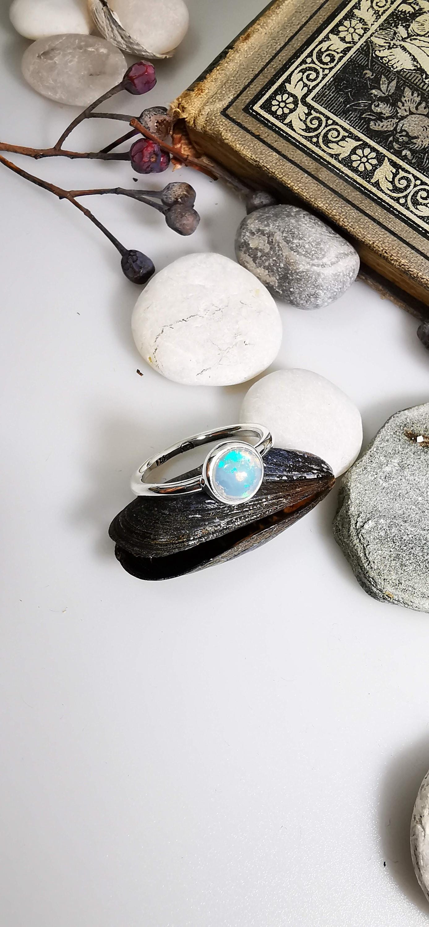 Opal Ring in 925 Silber gefasst