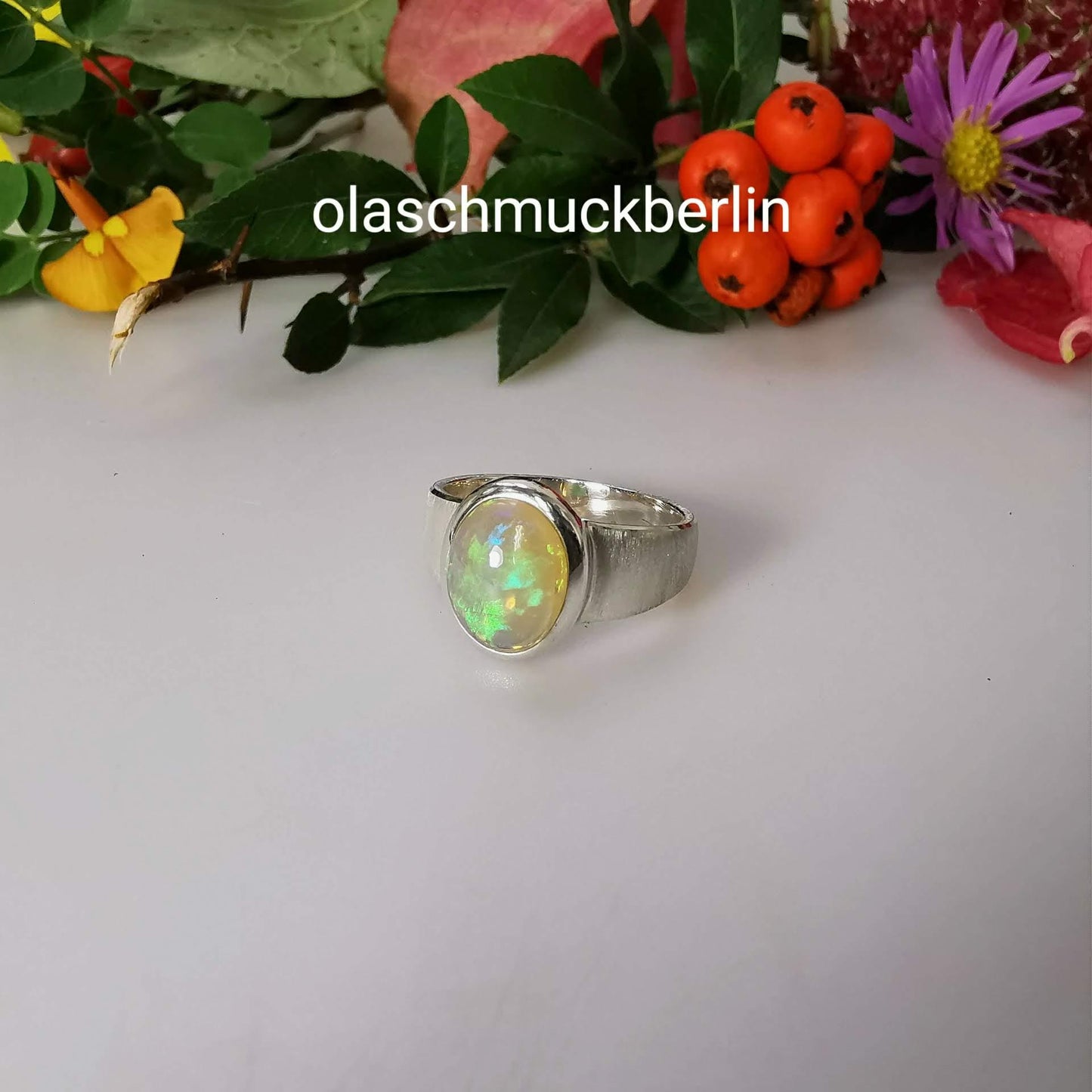 Opal Ring in 925 Silber gefasst