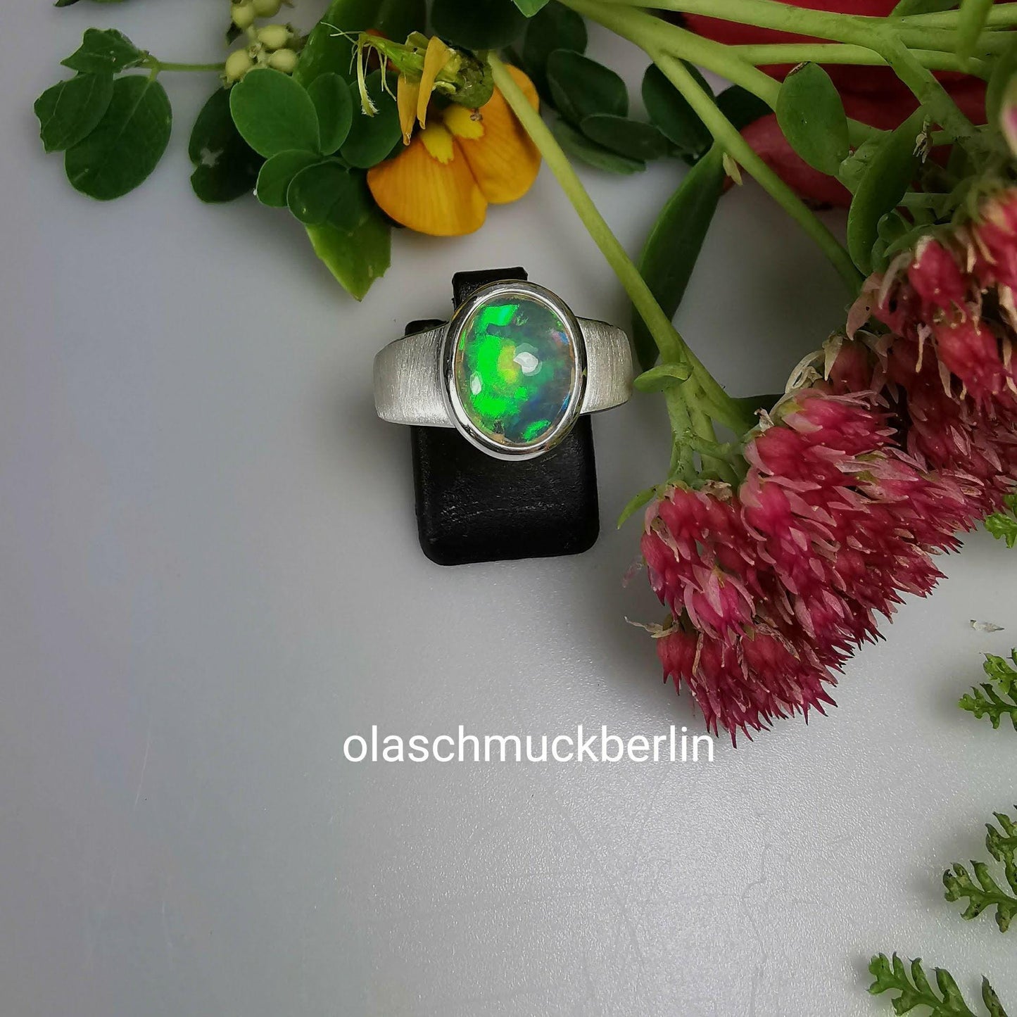 Opal Ring in 925 Silber gefasst