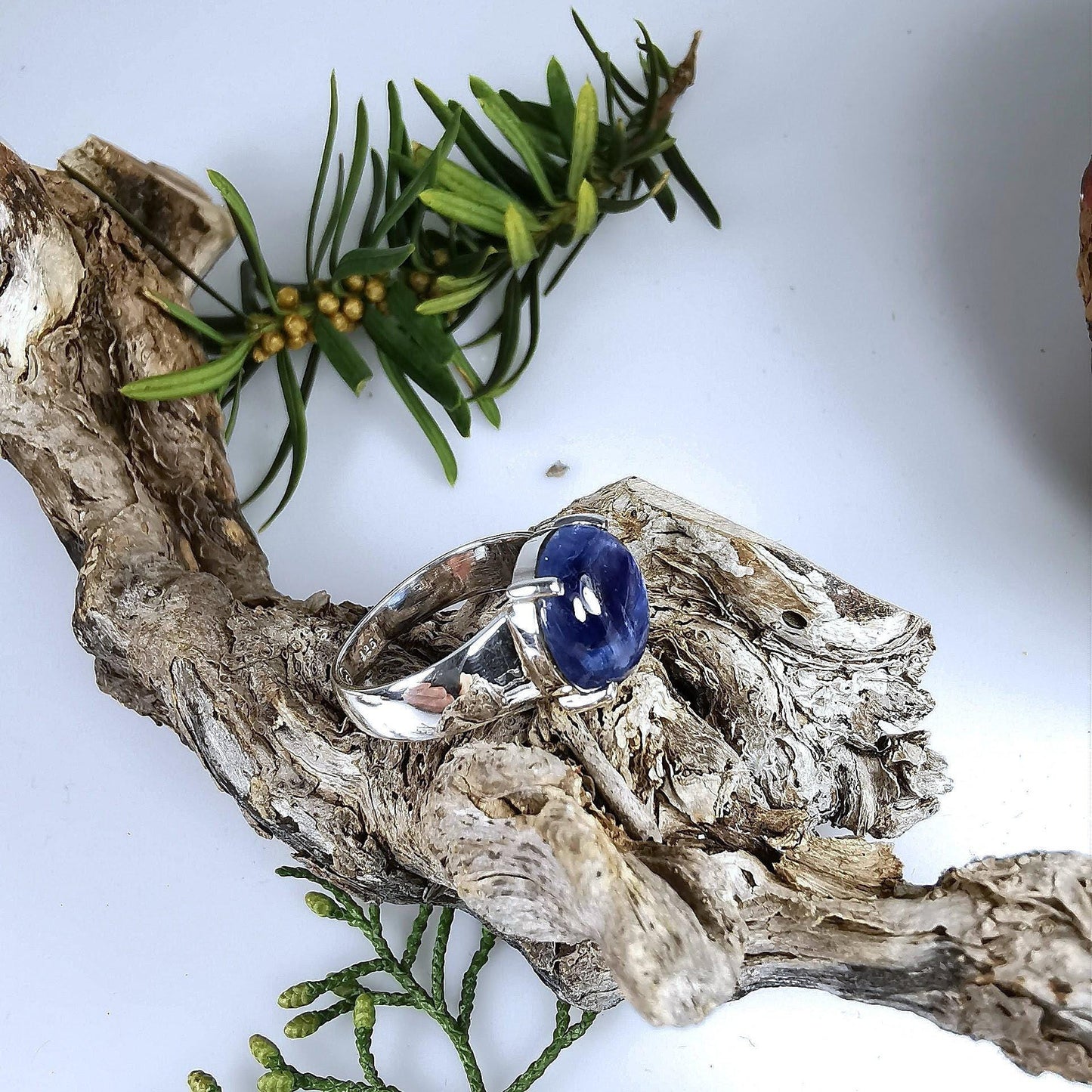 Kyanit Ring in 925 Silber gefasst