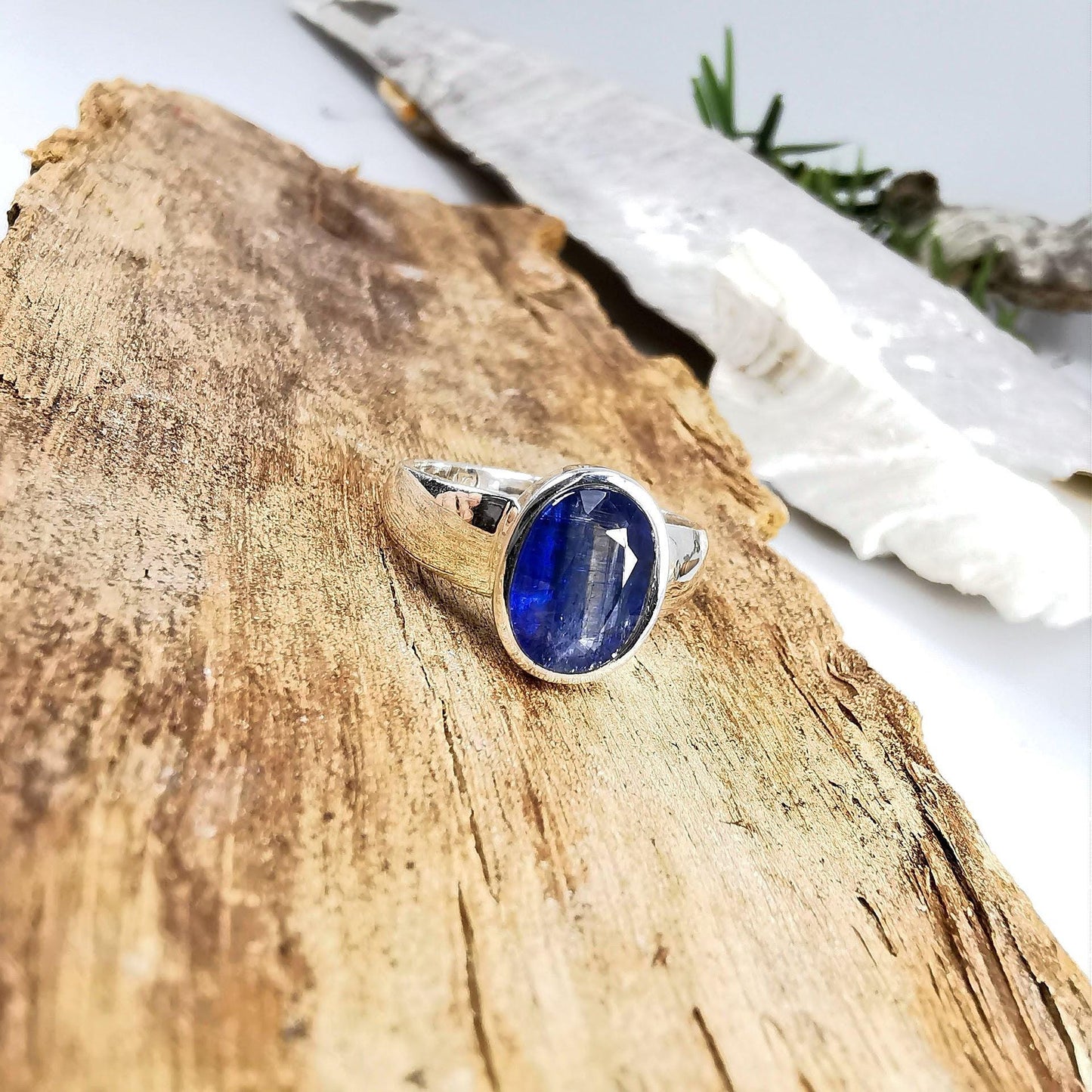 Kyanit Ring in 925 Silber gefasst