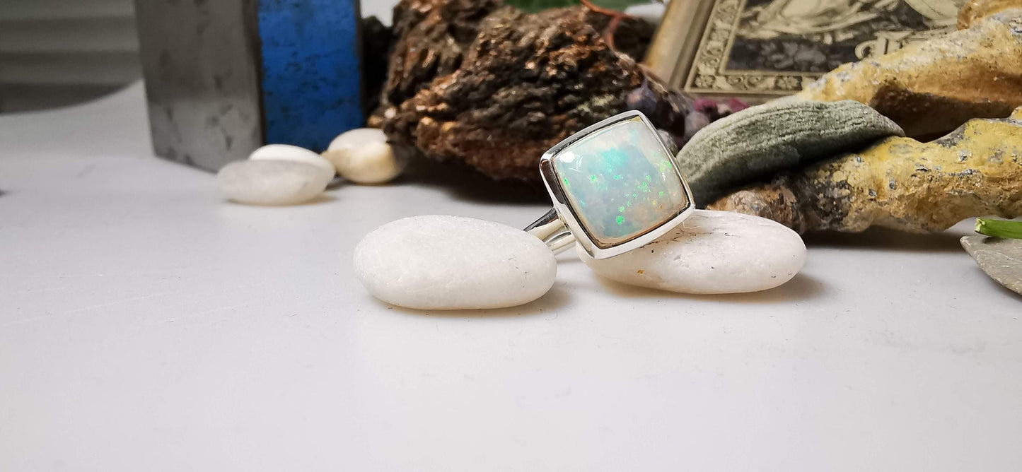 Opal Ring in 925 Silber gefasst
