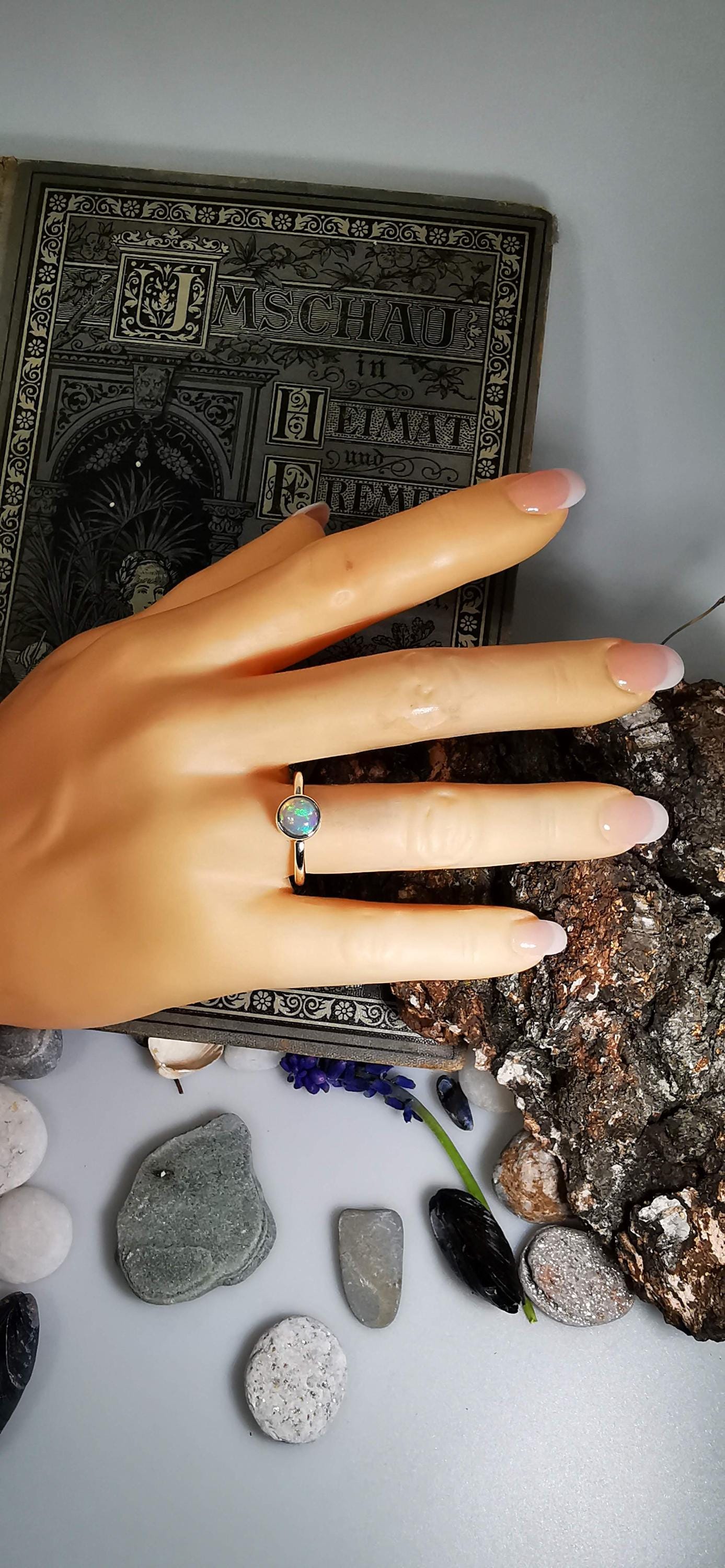 Opal Ring in 925 Silber gefasst