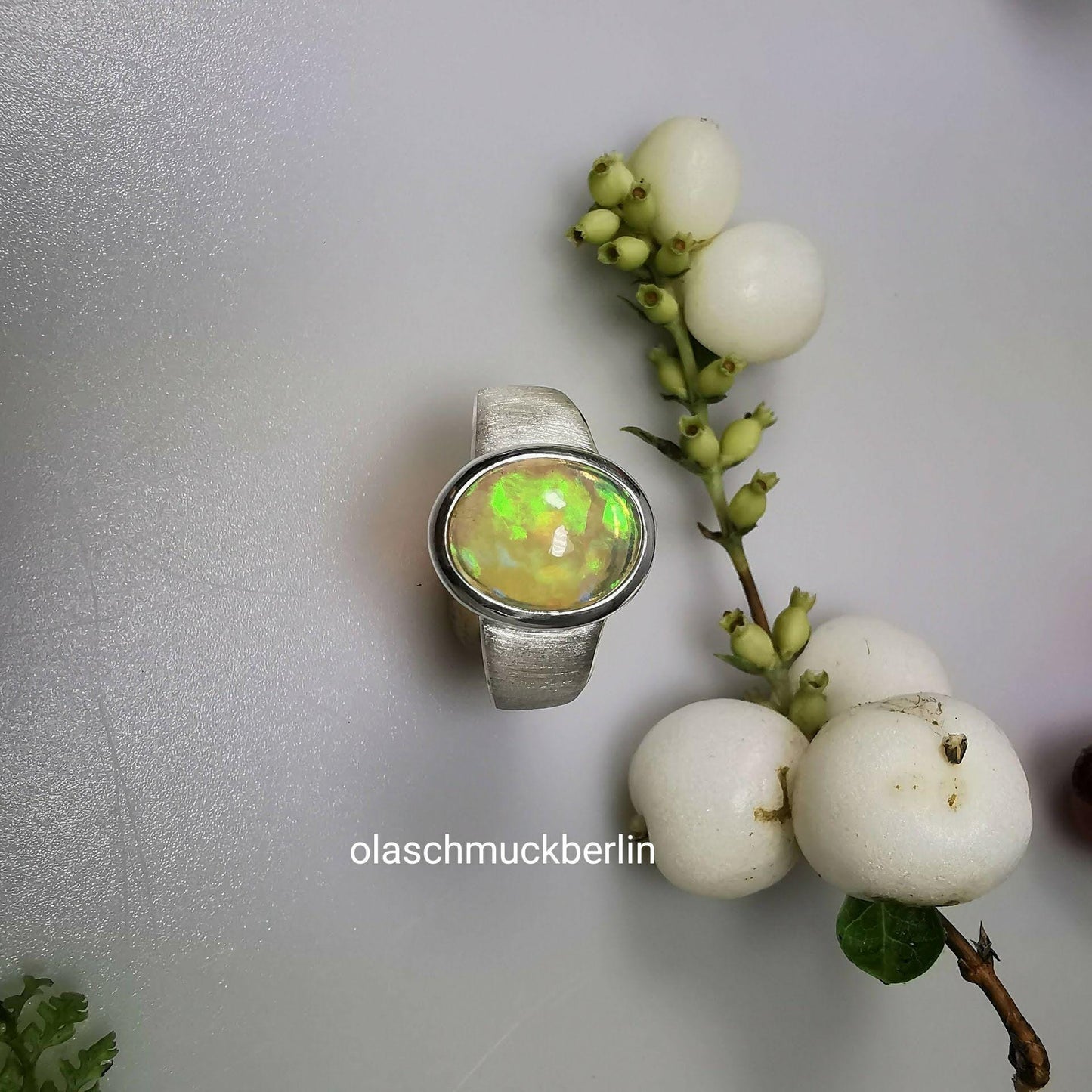 Opal Ring in 925 Silber gefasst